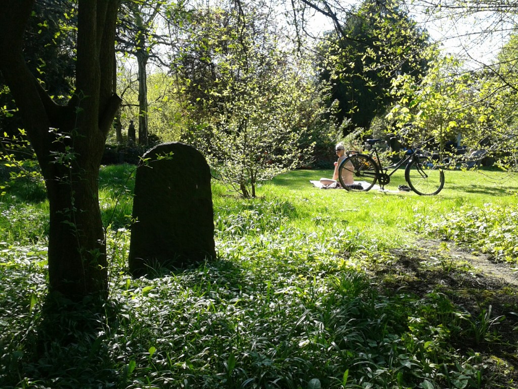 Already since 1780 a park for both the living and the death - Copenhagen's graveyard Assistens kirkegård